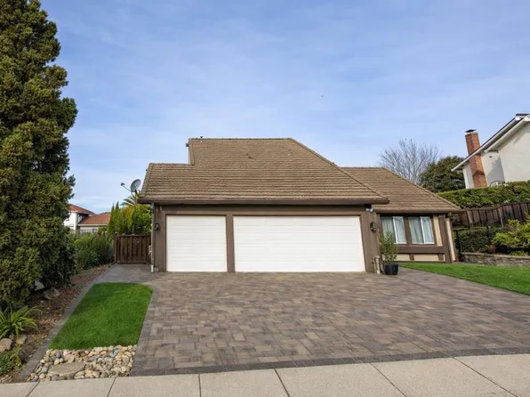 5980 Skyfarm Dr, Castro Valley, CA 94552