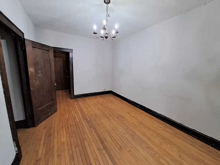 225 Place Apartments — Photo 73