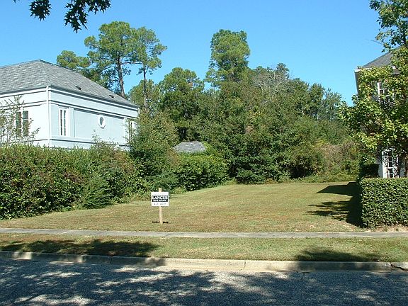 Lot 32
