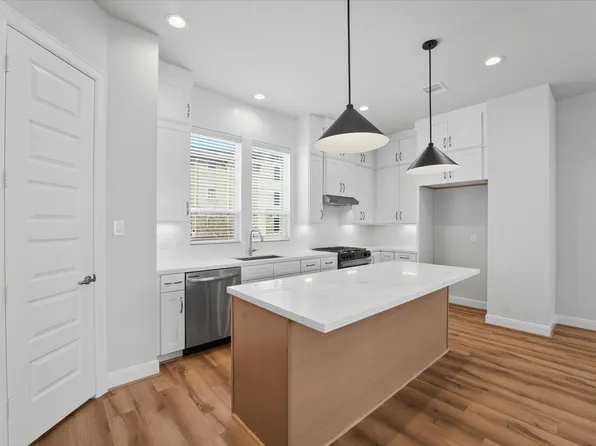 2708 Grand Fountains Dr #A, Houston, TX 77054