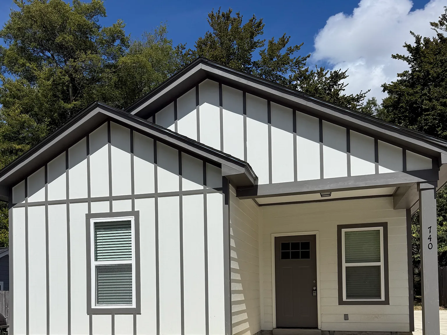 3 bed, 1250 sqft, $1,500 — Photo 1