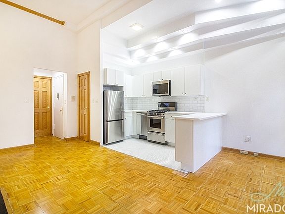 3rd image of 37 W 16th St APT 2F