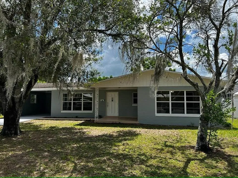Evangeline Ave, Sebring — Photo 1