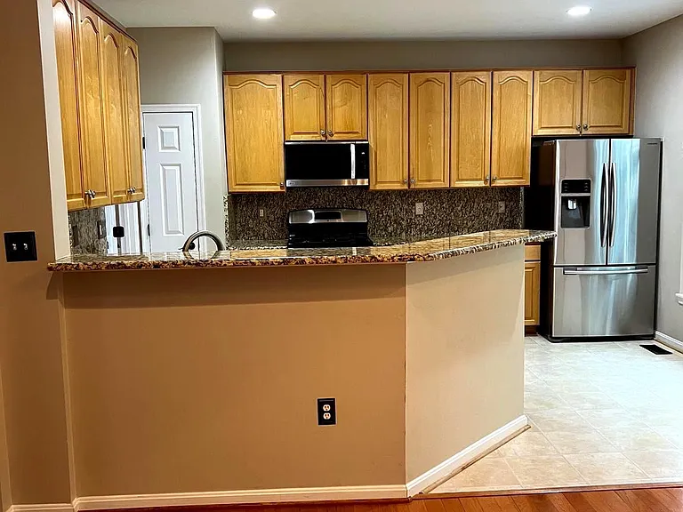 47370 Victoria Falls Sq — Photo 9