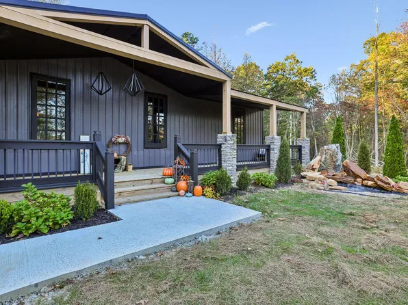 226 1st Dr, Altamont, TN 37301