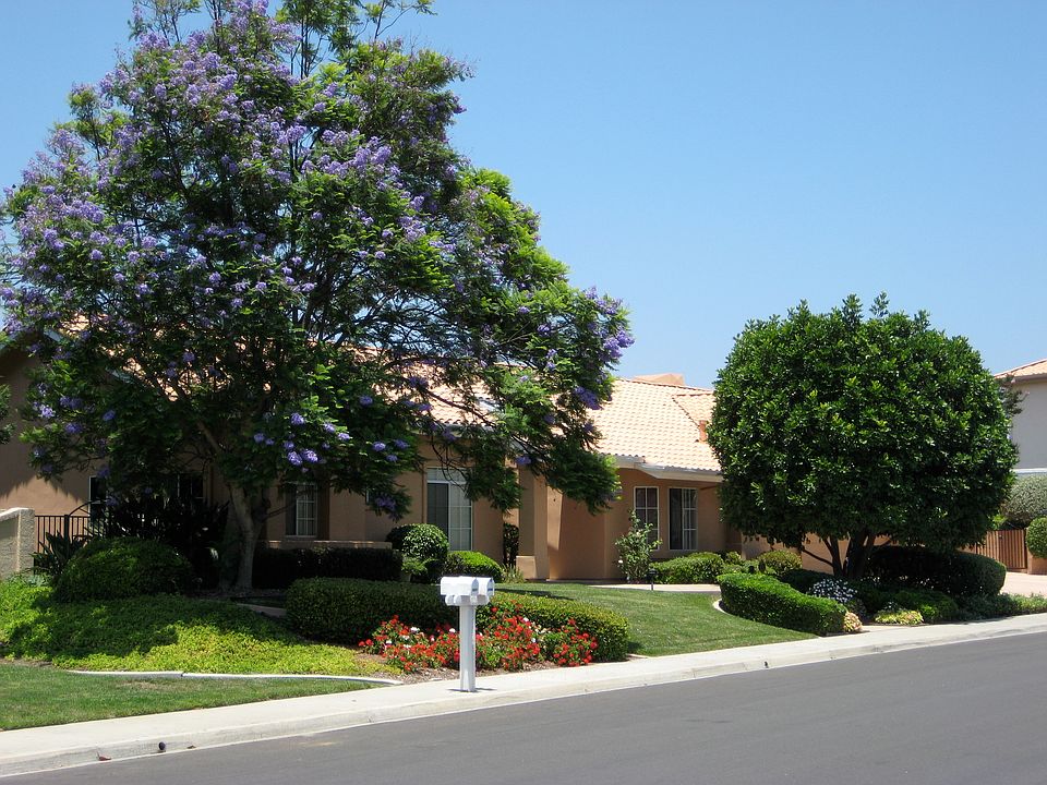 1st image of 2069 Oak Glen Dr
