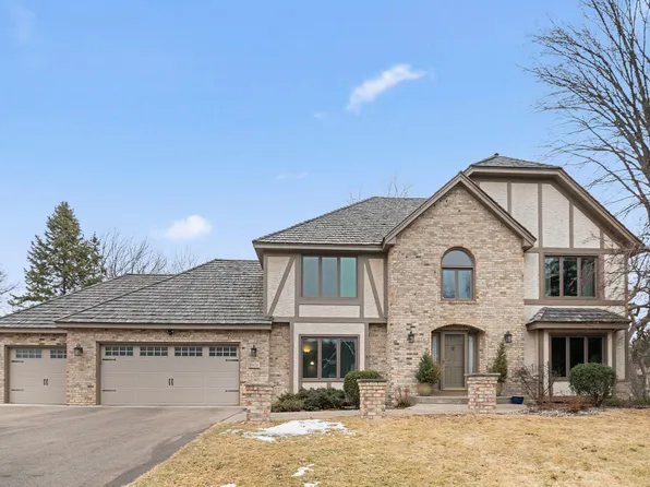 11608 Tanglewood Dr, Eden Prairie, MN 55347