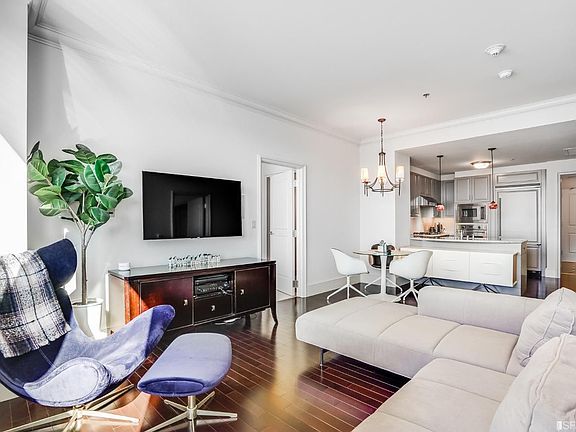 4th image of 690 Market St Unit 1802