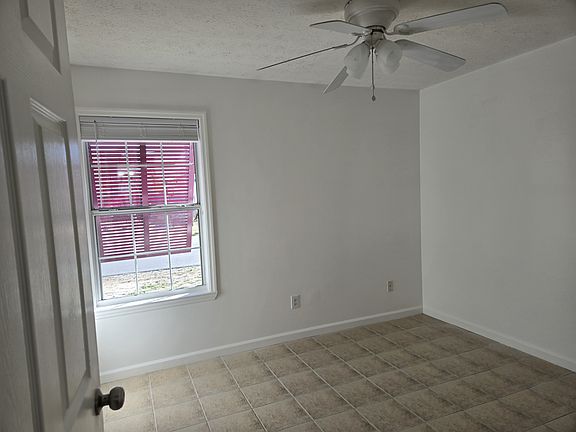 4th image of 3928 Vicar St #3928
