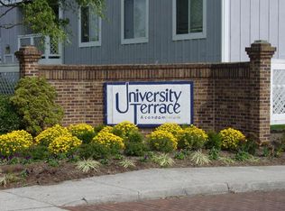 1209 University Ter APT E, Blacksburg, VA