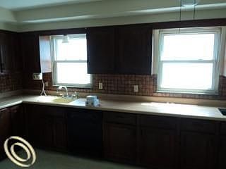 2nd image of 1042 Hazel St