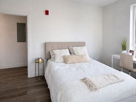 4th image of 959 Dorchester Ave #205