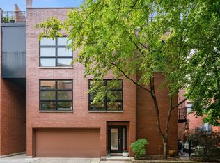 2038 W Willow St APT A, Chicago, IL 60647