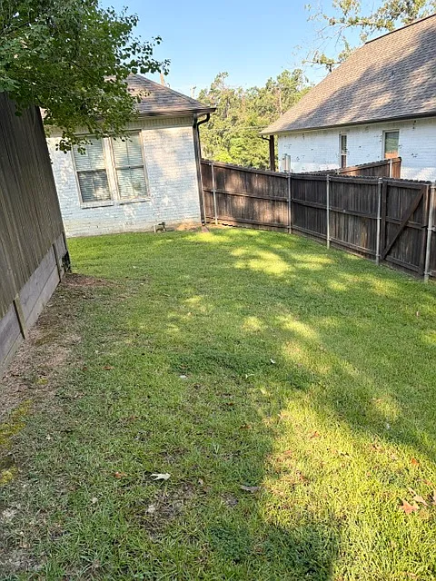 2 bed, 2.5 bath, 1525 sqft, $1,800 — Photo 2