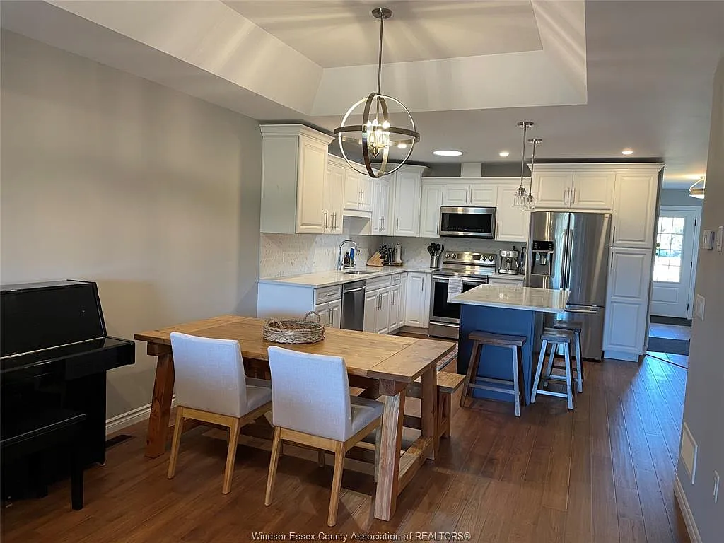2 bed, $2,500 — Photo 4