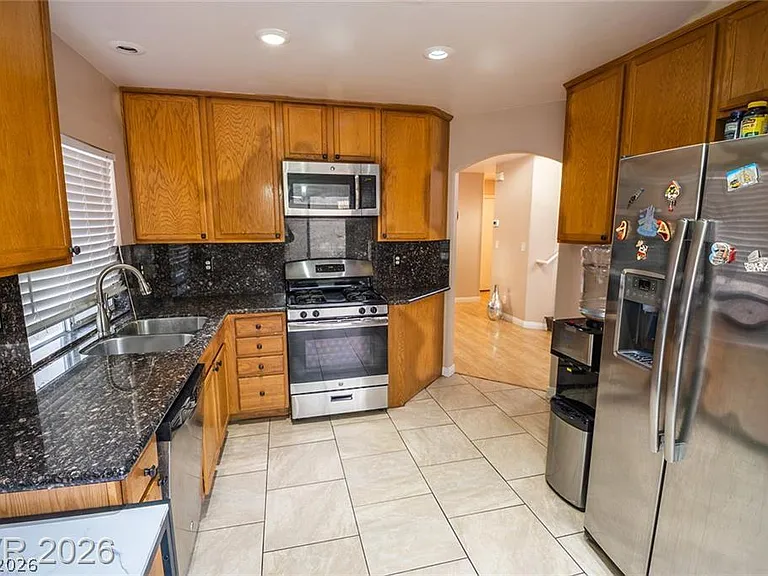 805 Old Mine Creek Ln — Photo 14