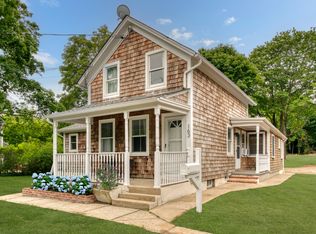 163 N Main St APT B, East Hampton, NY 11937