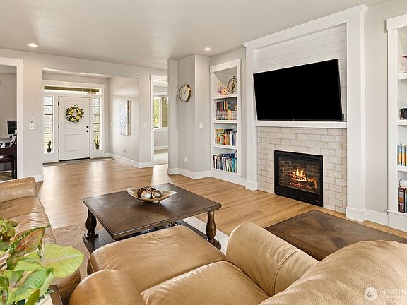 4th image of 1107 E Sanders Road