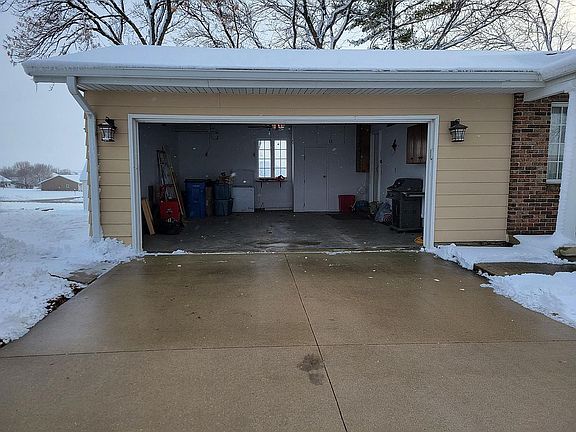 3rd image of 1514 Cantebury Cir
