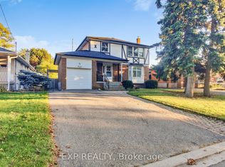 22 Chestnut Ave, Brampton, ON L6X 2A5