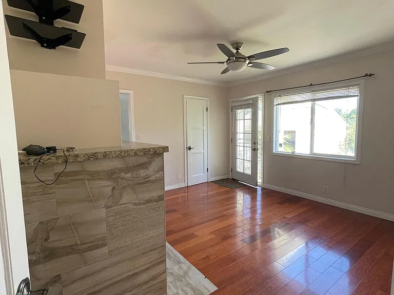2820 Paloma St — Photo 20