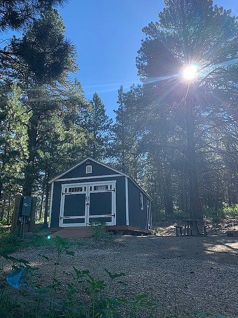 12X24 BLDG with power