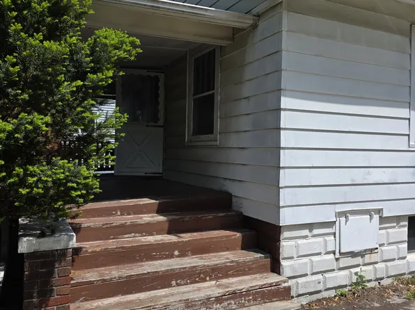 1830 N Lowber St, Decatur, IL 62526