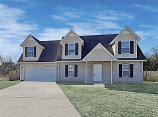 1827 Rory Cv, La Vergne, TN 37086