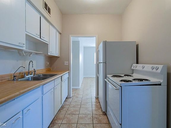 4th image of 3219 Kathleen Dr
