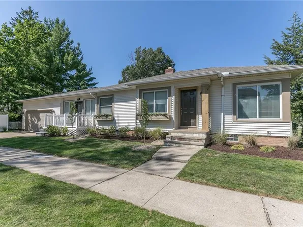 4074 Elmore Rd, Fairview Park, OH 44126