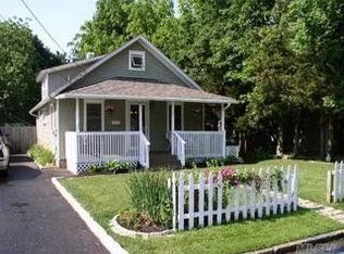 66 Silver St, Patchogue, NY 11772