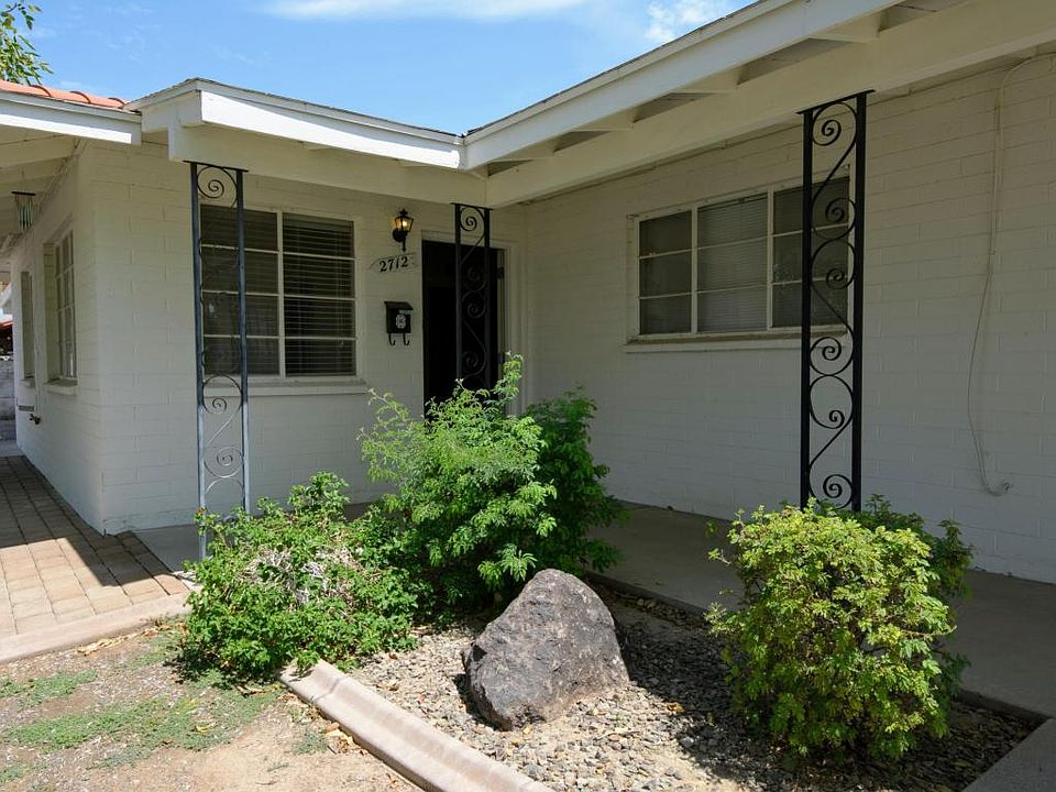 1st image of 2712 E Glenrosa Ave