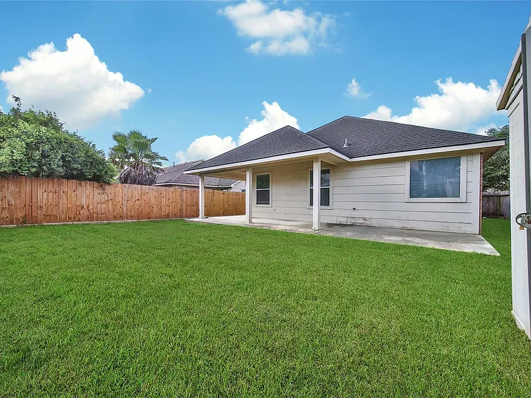 32026 Annice Ln — Photo 25