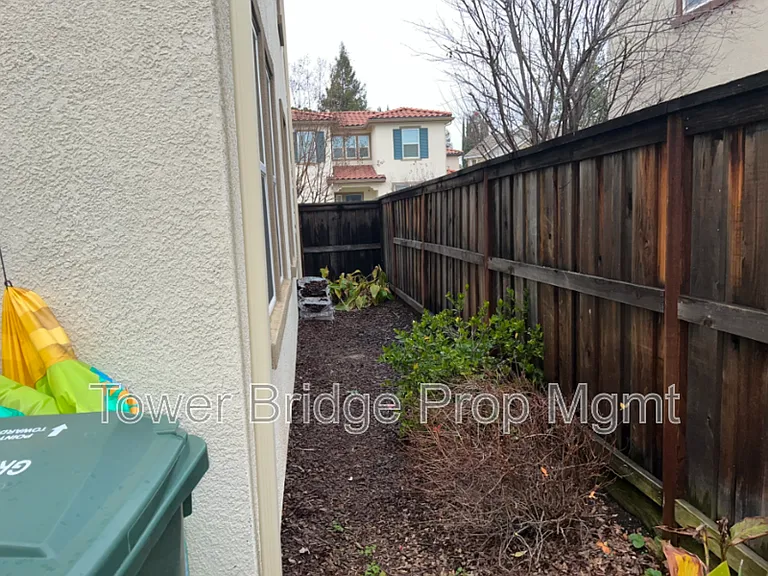 6436 Brando Loop — Photo 24