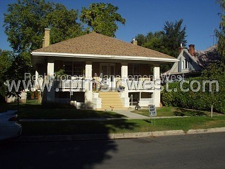 1st image of 1008 Lake St