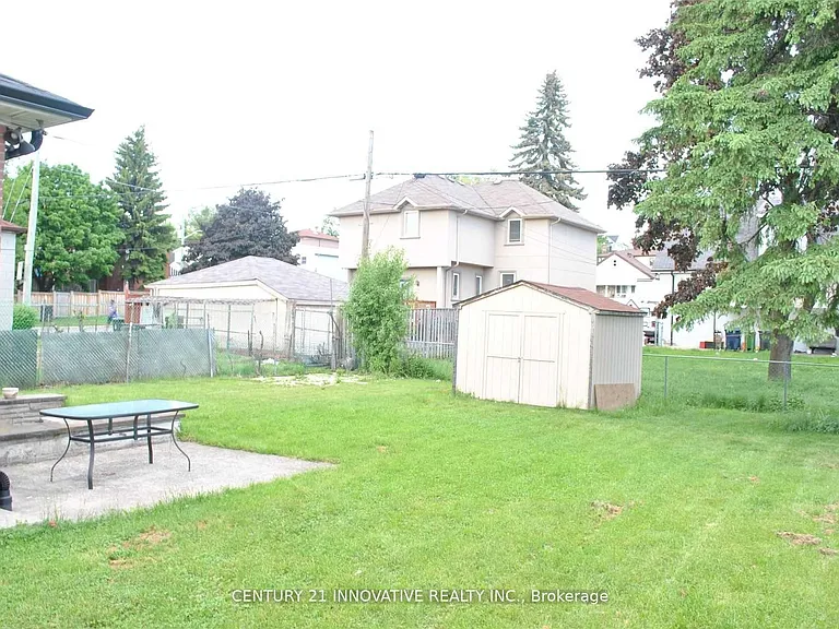 985 Victoria Park Ave #BASEMENT — Photo 10