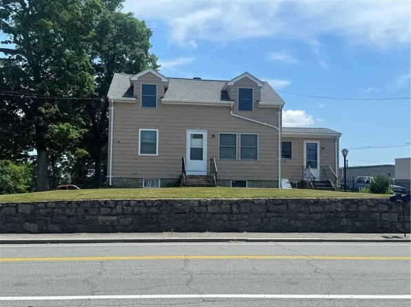 1296 Stafford Rd #2, Tiverton, RI 02878