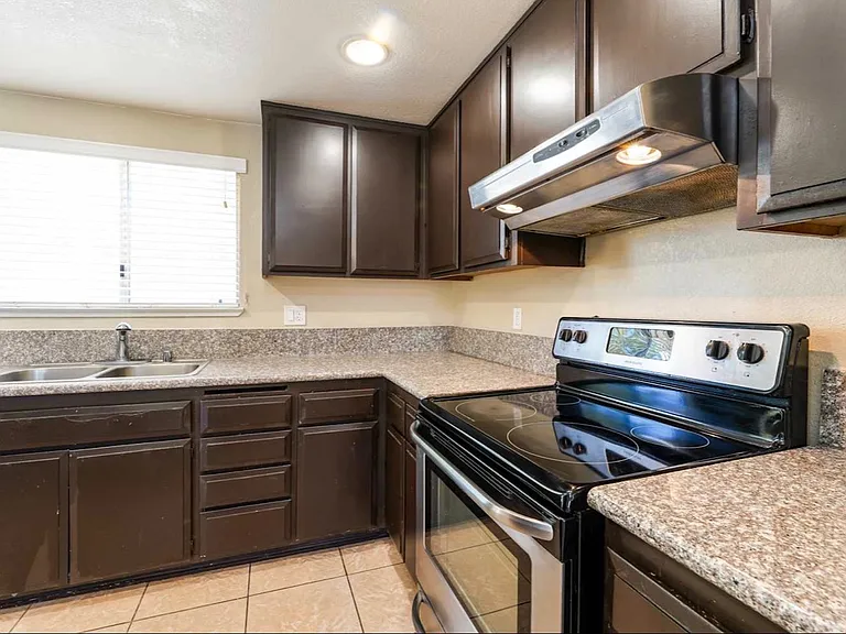 3918 Avante Way — Photo 8