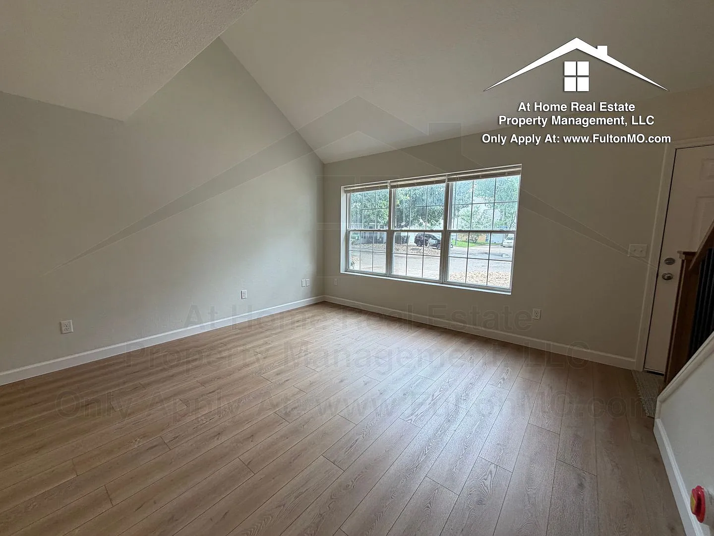 1011 Greystone Court — Photo 4