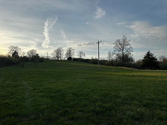 2nd image of 5609 Ten Mile Rd