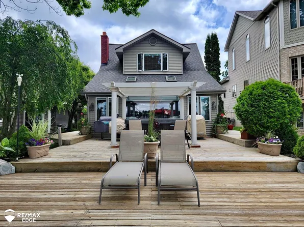 13366 Enid Blvd, Fenton, MI 48430