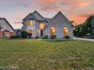 32953 Groat Blvd, Rockwood, MI 48173