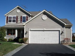 45 Greenbriar Dr, Gilberts, IL 60136