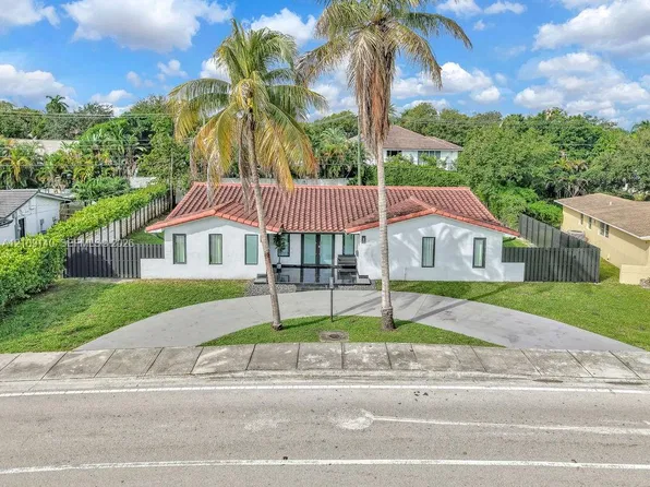 20220 Highland Lakes Blvd, Miami, FL 33179