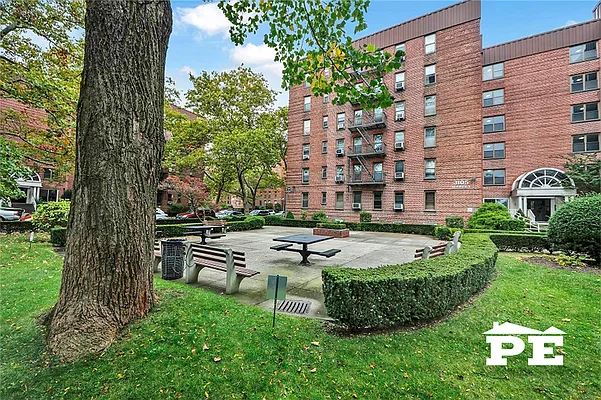 Sold by Pride Estates | media 25