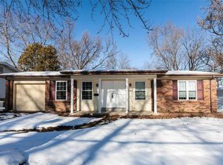 729 E Jackson Rd, Saint Louis, MO 63119