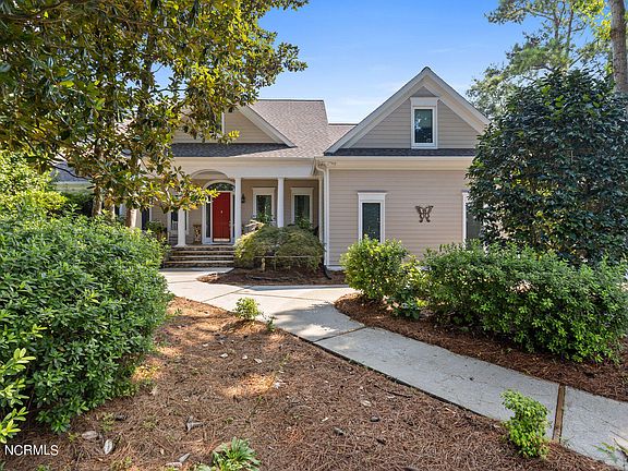 2nd image of 6913 Finian Drive