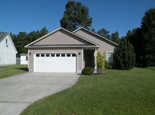 152 Oakley Dr, New Bern, NC 28560