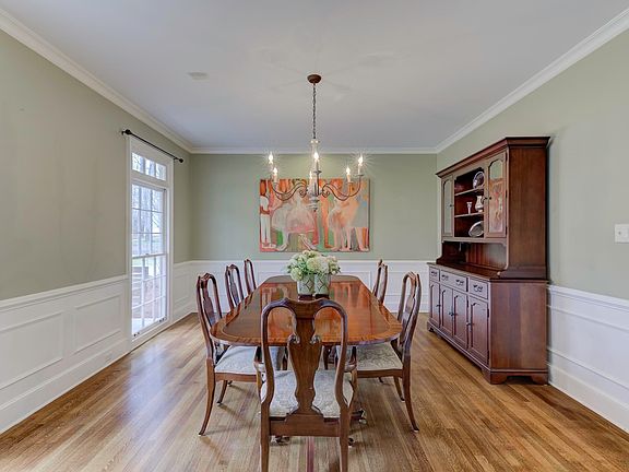 5th image of 7076 May Woods Ln