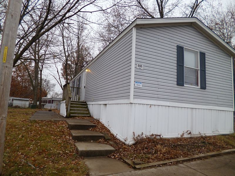 2nd image of 846 S 75th St